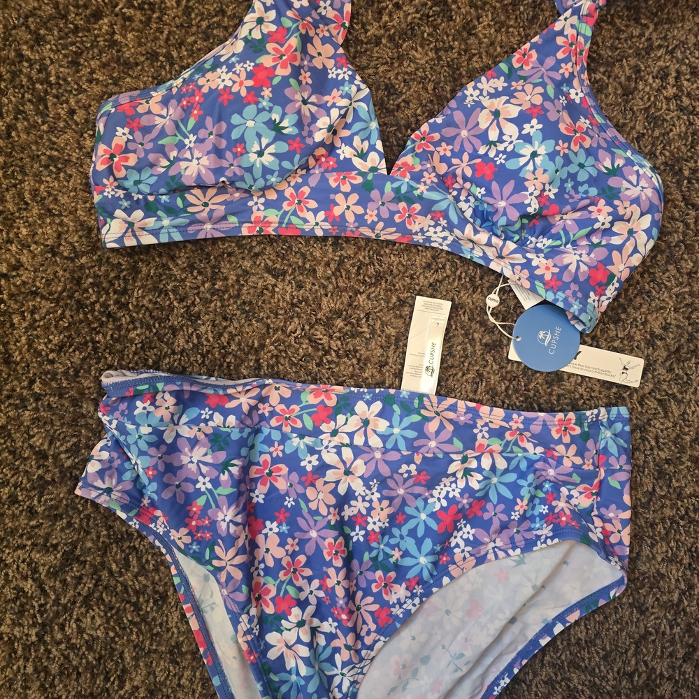Cupshe Floral Bikini Set
